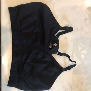 Kindred Bravely sublime hands-free pumping and nursing sports bra